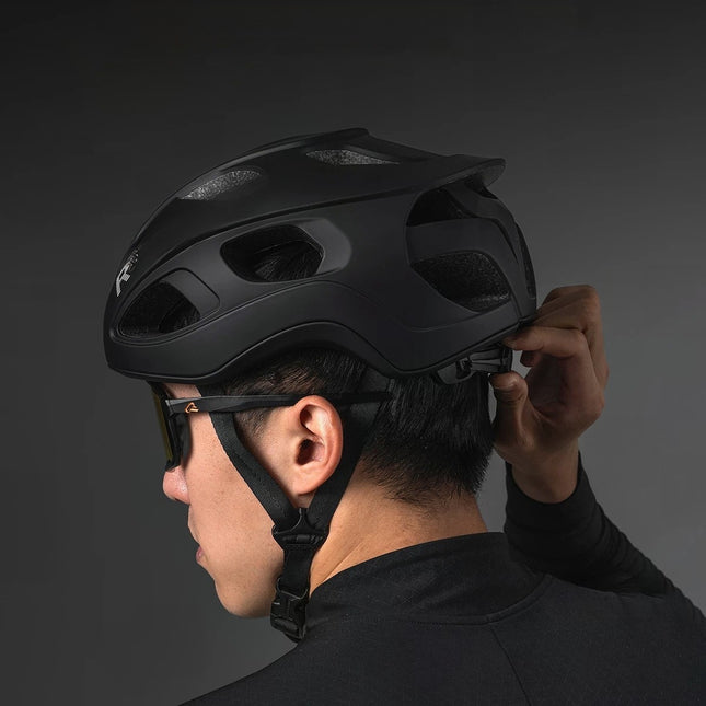 2 ROCKBROS breathable and antibacterial bike helmets