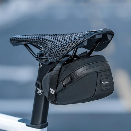 1822Borsa da sella per bicicletta 0,8L in poliestere - Nero