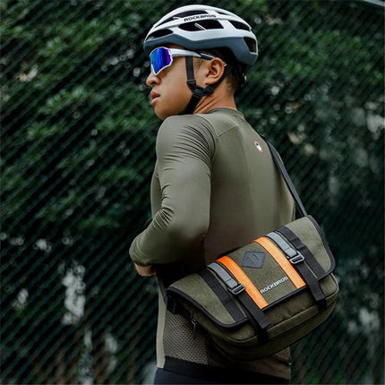 957Borsa anteriore per bicicletta riflettente con capacità estensibile 4L con tracolla