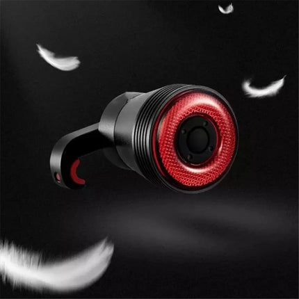 703Fanale posteriore intelligente per bicicletta con sensore di frenata automatico