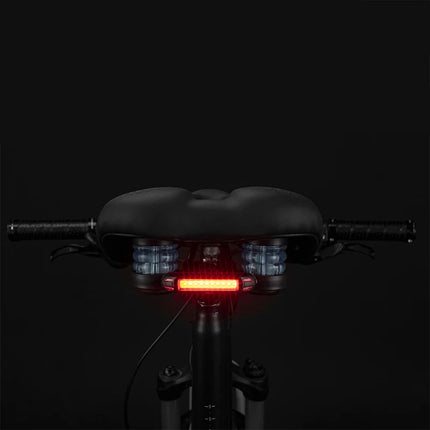 841 Mountain Bike Saddle + Rockbros Lamp - Black