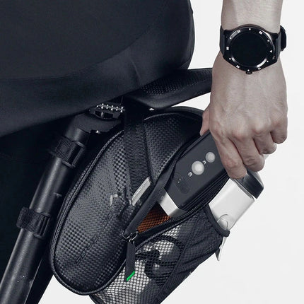 692Borsa da sella impermeabile per bici 1,5 L, nera.